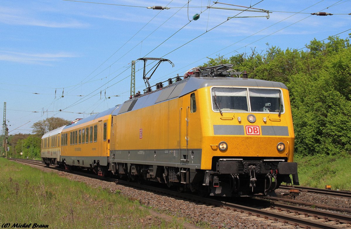 120 160 mit einem Messzug bei Langgöns auf der Main-Weser-Bahn am 09.05.16. 