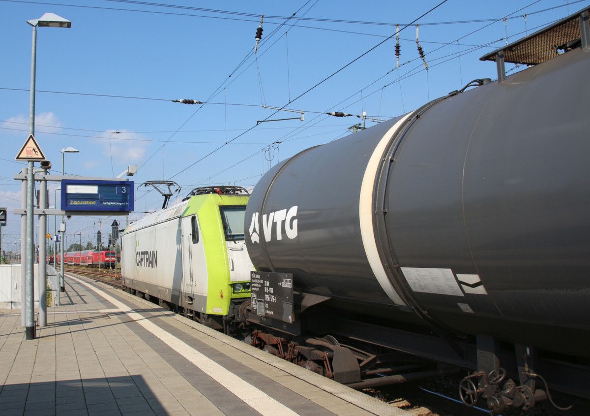 12.9.2015 Angermünde. 185 CL 105 / Captrain mit Kesselzug nach Amsterdam Schiphol nimmt zunächst kleinen Umweg über Stendell