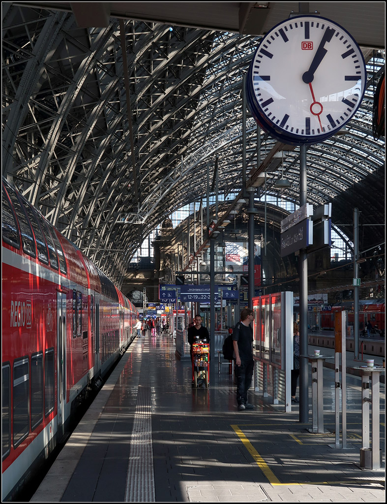 13:04 in Frankfurt Main Hbf - 

10.10.2018 (M)