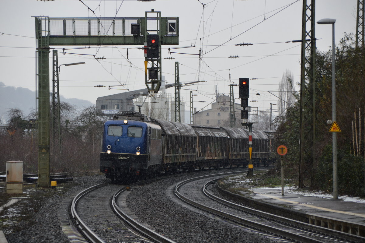 139 287 in Oberlahnstein

Aufnahme Ort: Oberlahnstein

Aufnahme Datum: Januar 2019