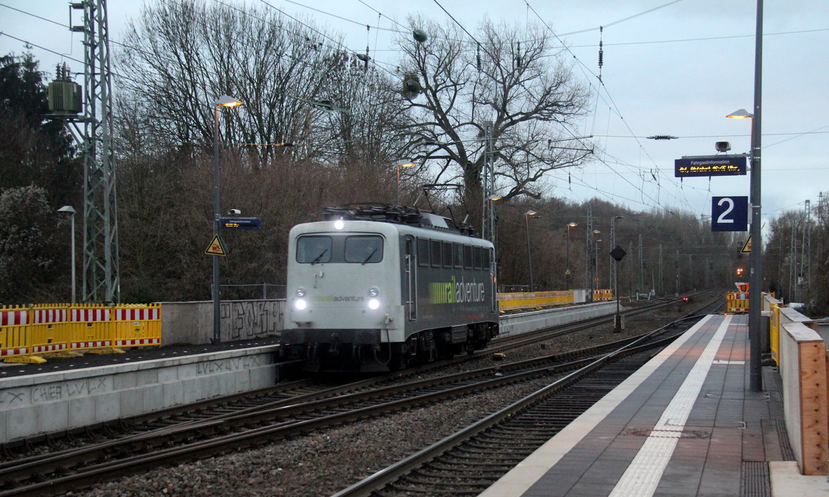 139 558-1 von Railadventure kommt aus Richtung Aachen-West,Laurensberg,Richterich und fährt durch Kohlscheid und fährt als Lokzug aus Aachen-West nach Mönchengladbach in Richtung Herzogenrath,Hofstadt,Finkenrath,Rimburg,Übach-Palenberg,Zweibrüggen,Frelenberg,Geilenkirchen,Süggerath,Lindern,Brachelen,Hückelhoven-Baal,Baal,Erkelenz,Herrath,Beckrath,Wickrath. 
Aufgenommen von Bahnsteig 2 in Kohlscheid.
Bei Regenwolken am Kalten Nachmittag vom 3.1.2019.