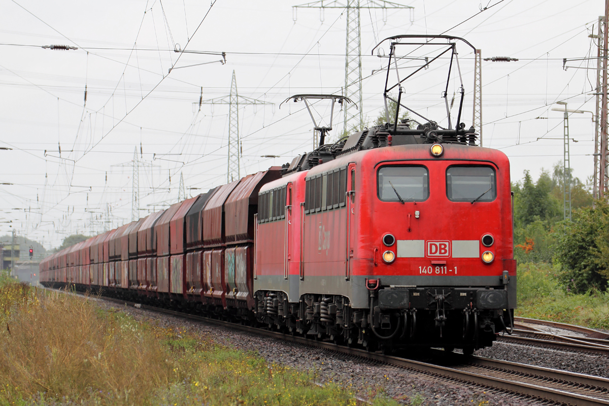 140 811-1 mit 140 843-4 in Ratingen-Lintorf 29.8.2014