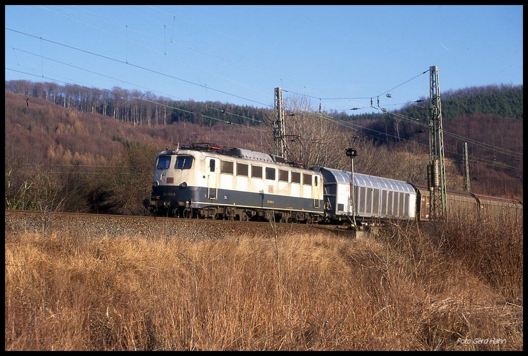140056 war mit einem Güterzug bei Freden am 14.01.1998 um 12.13 Uhr in Richtung Hannover unterwegs.