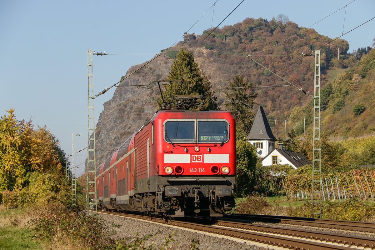 143 114 mit RB27 in Leutesdorf, am 21.10.2018.