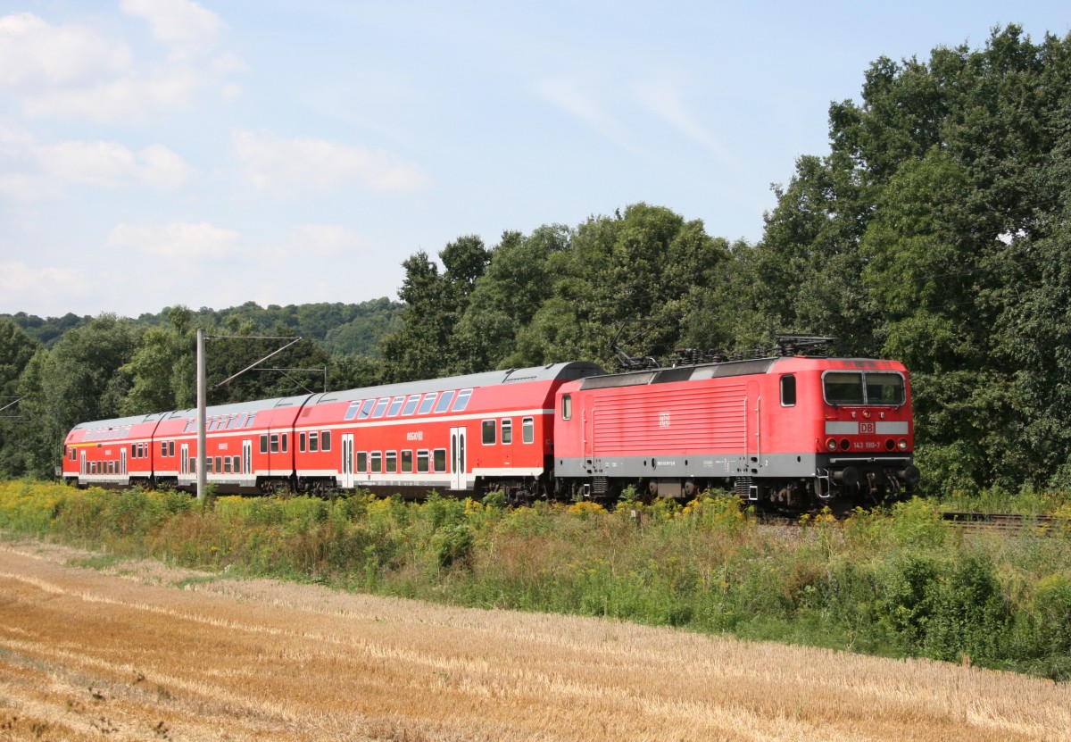 143 190 mit RB 16208 (Saalfeld–Naumburg) am 15.08.2013 zwischen Bad Ksen und Naumburg (Saale)