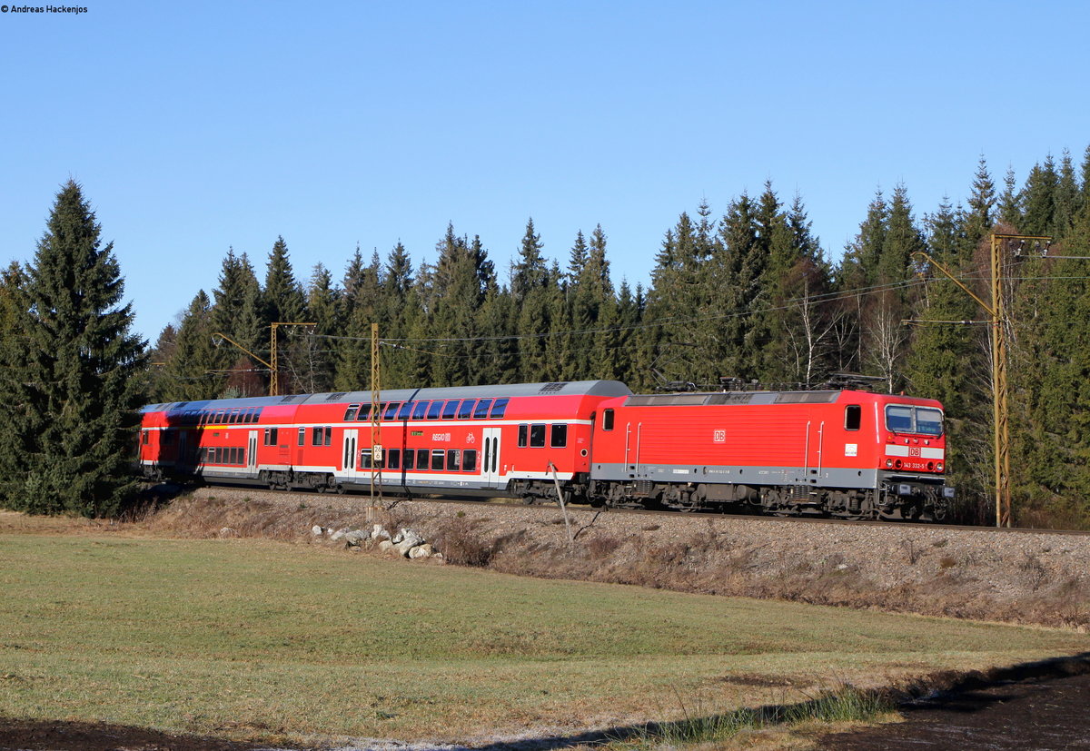 143 332-5 mit der RB 17269 (Freiburg(Brsg)Hbf-Seebrugg) bei Hinterzarten 5.12.16