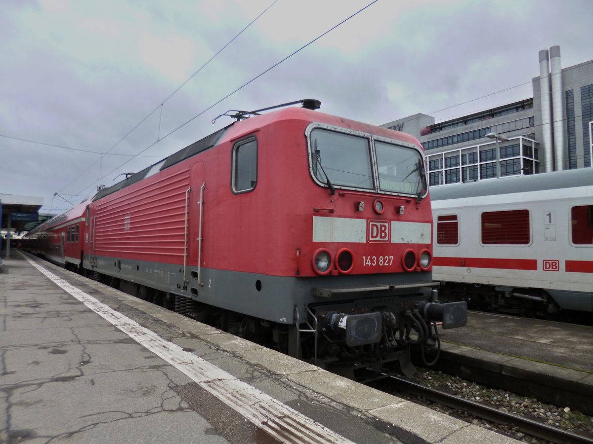 143 827 mit RB nach Heilbronn Hbf.
Stuttgart Hbf, März 2017