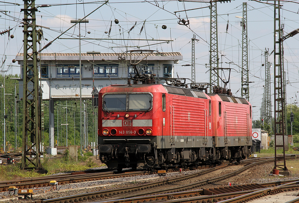 143 856 & 143 327 in Gremberg am 22.05.2017