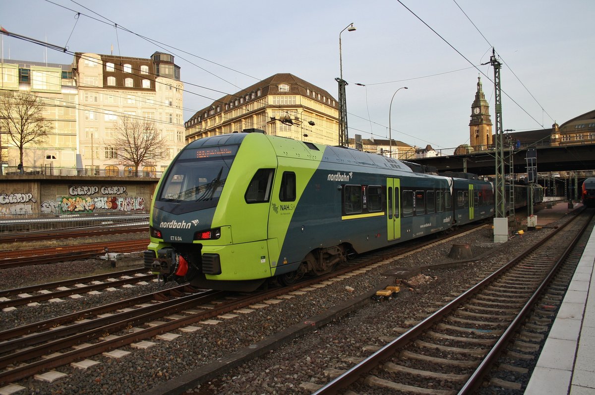 1430 539-5 fährt am 25.3.2017 als RB61 (NBE75537) von Itzehoe im Hamburger Hauptbahnhof ein.