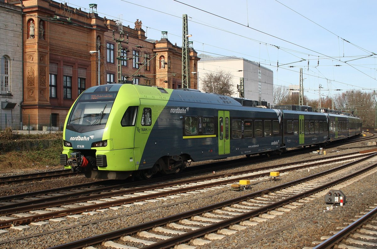 1430 541-1 verlässt am 25.3.2017 als RB61 (NBE75520) nach Itzehoe den Hamburger Hauptbahnhof.