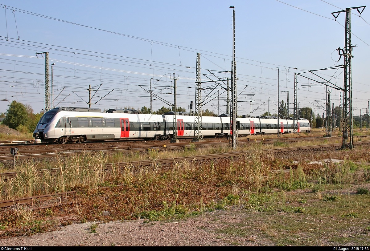 1442 ??? (Bombardier Talent 2) von DB Regio Südost als unbekannter Zug verlässt Lutherstadt Wittenberg Hbf in nordöstlicher Richtung.
Standort öffentlich zugänglich. Koordinaten: 51°52'21.8 N 12°39'59.6 E
[1.8.2018 | 17:53 Uhr]