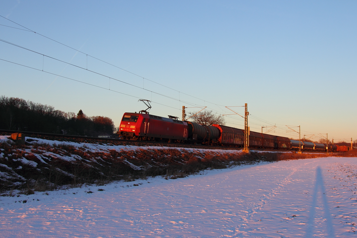 145 016-2 DB Cargo bei Oberlangenstadt am 19.01.2017.