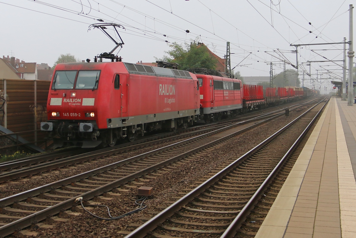 145 059-2 mit 151 130-2 als Wagenlok und einem gemischtem Güterzug aus Richtung Seelze kommend. Aufgenommen am 20.09.2014 in Hannover Linden-Fischerhof.
