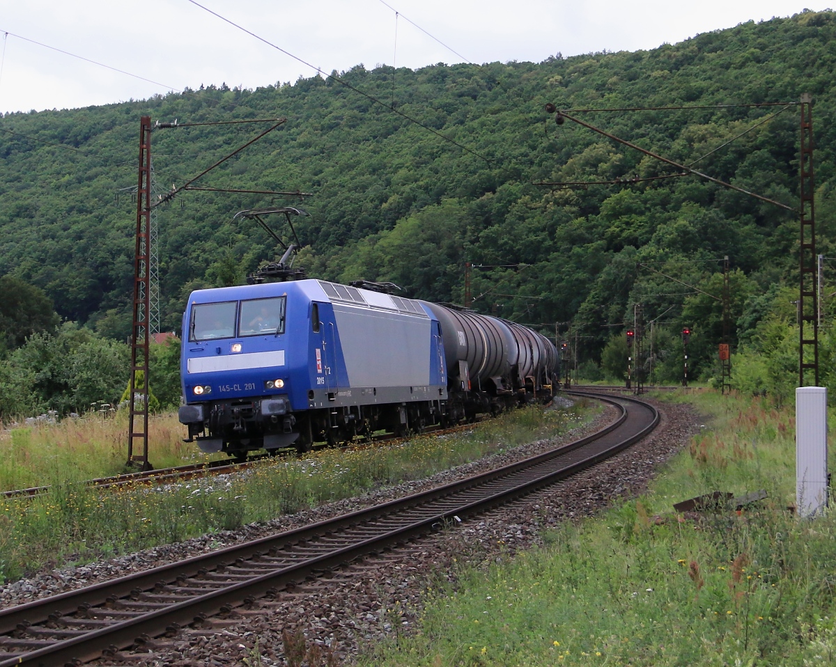 145 CL-201 (145 097-2) der HGK mit Kesselwagenzug in Fahrtrichtung Süden. Aufgenommen in Wernfeld am 10.07.2014.