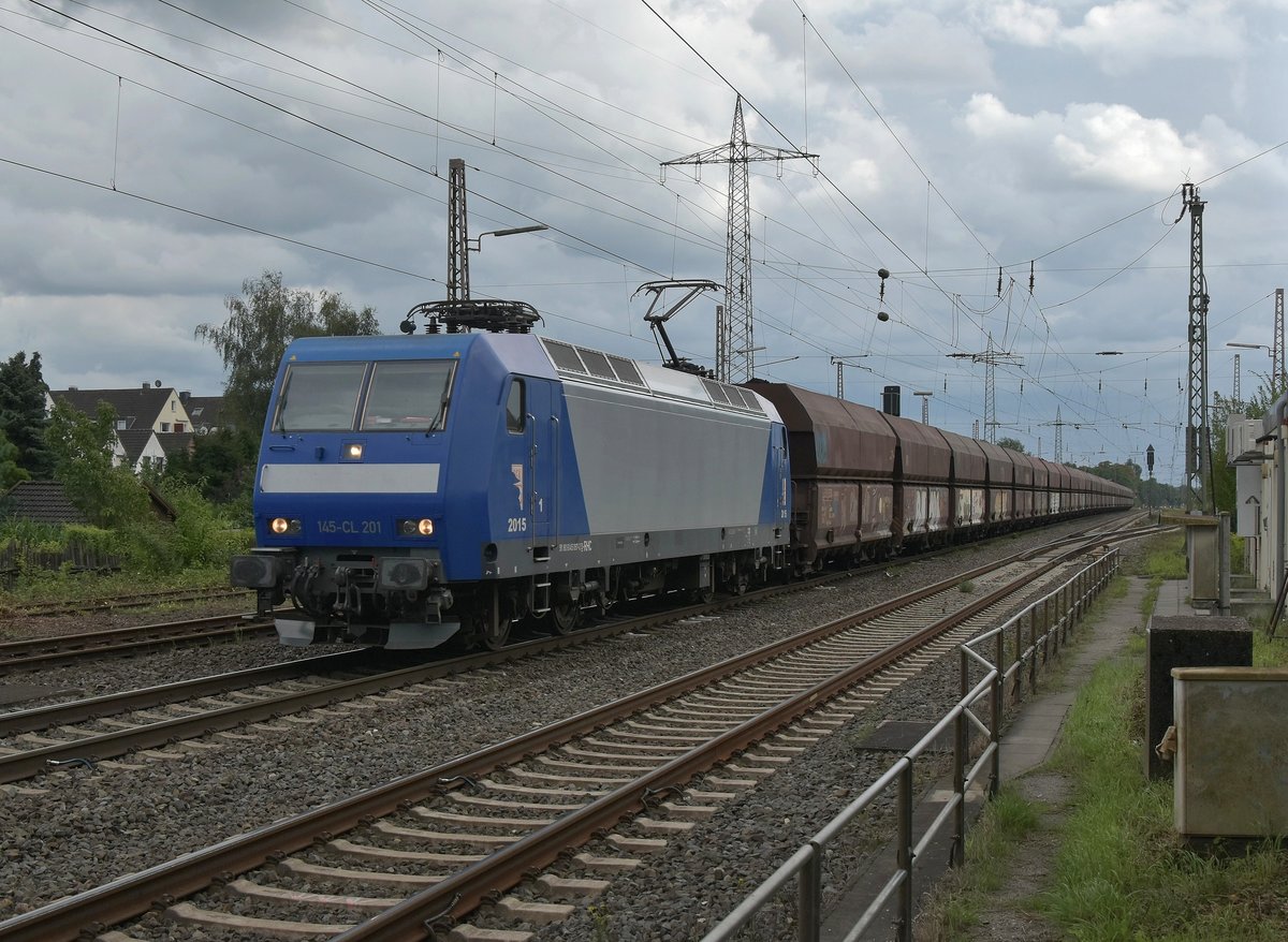 145-CL 201 der RHC mit einem Kohlewagenzug in Lintorf gen Entenfang.
Samstag 19.8.2017