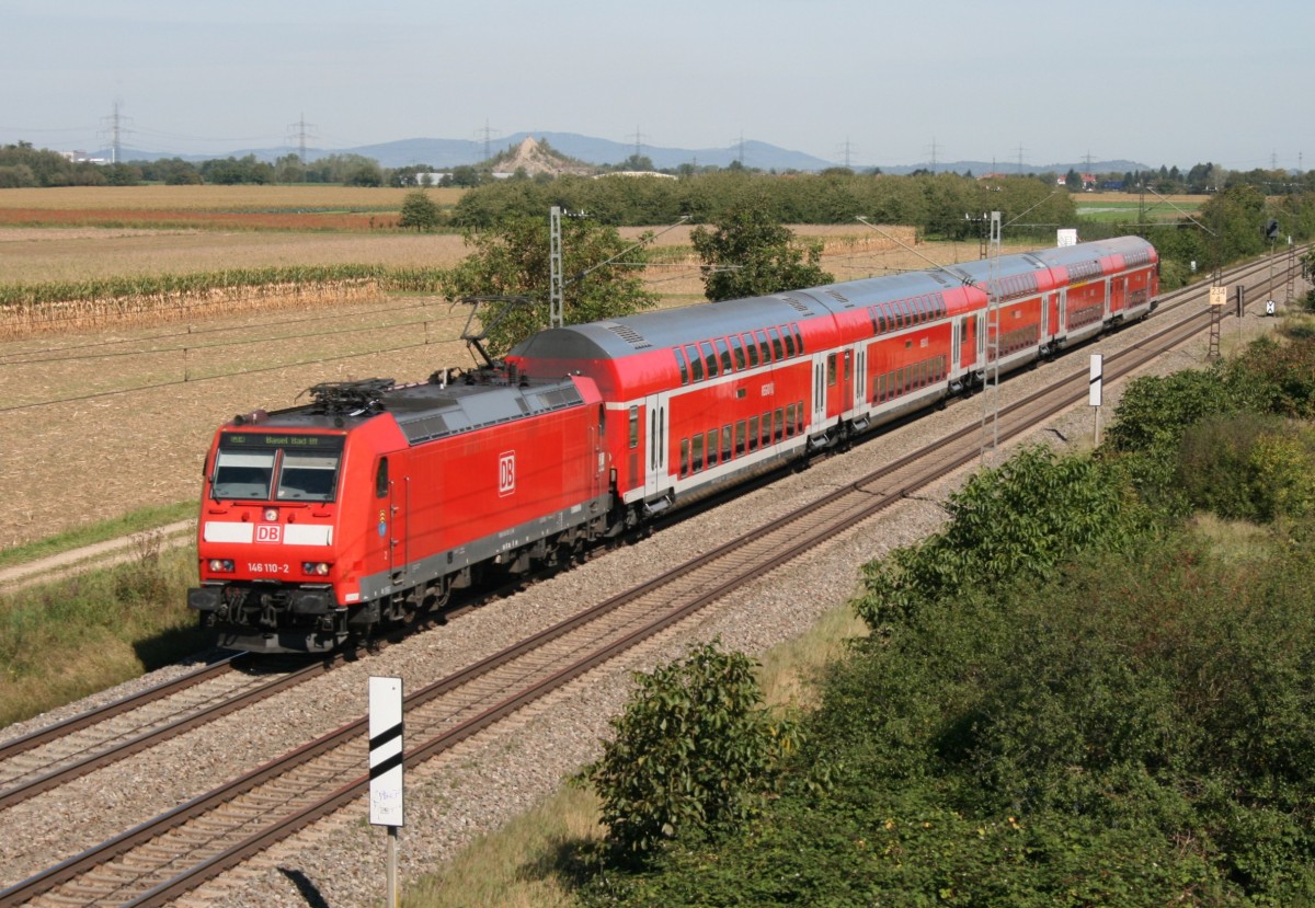 146 110 mit RE 26515 (Offenburg–Basel Bad Bf) am 20.09.2012 zwischen Buggingen und Mllheim (Baden)