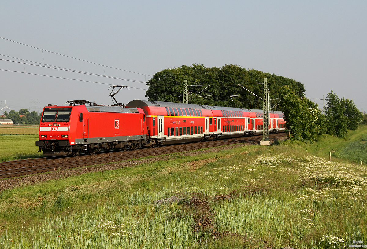 146 122 am RE5 nach Oberhausen bei Brühl am 19.05.2018