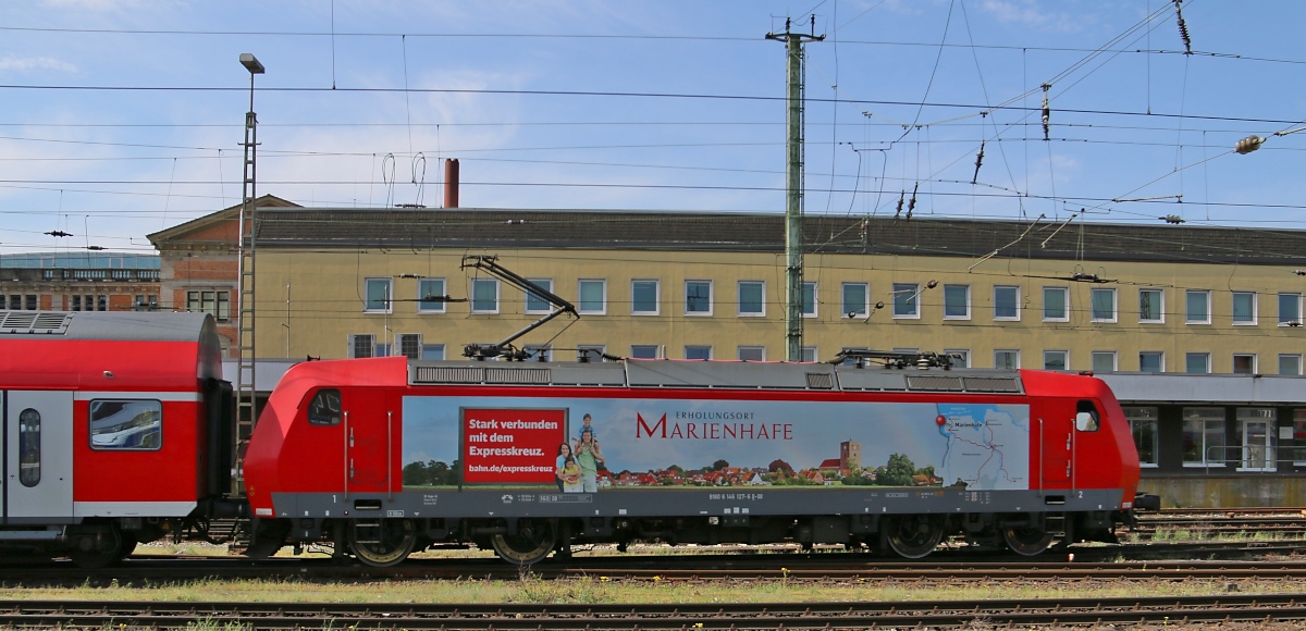 146 127-6 zieht einen Regionalzug aus dem Hauptbahnhof Bremen. Aufgenommen am 11.05.2016.
