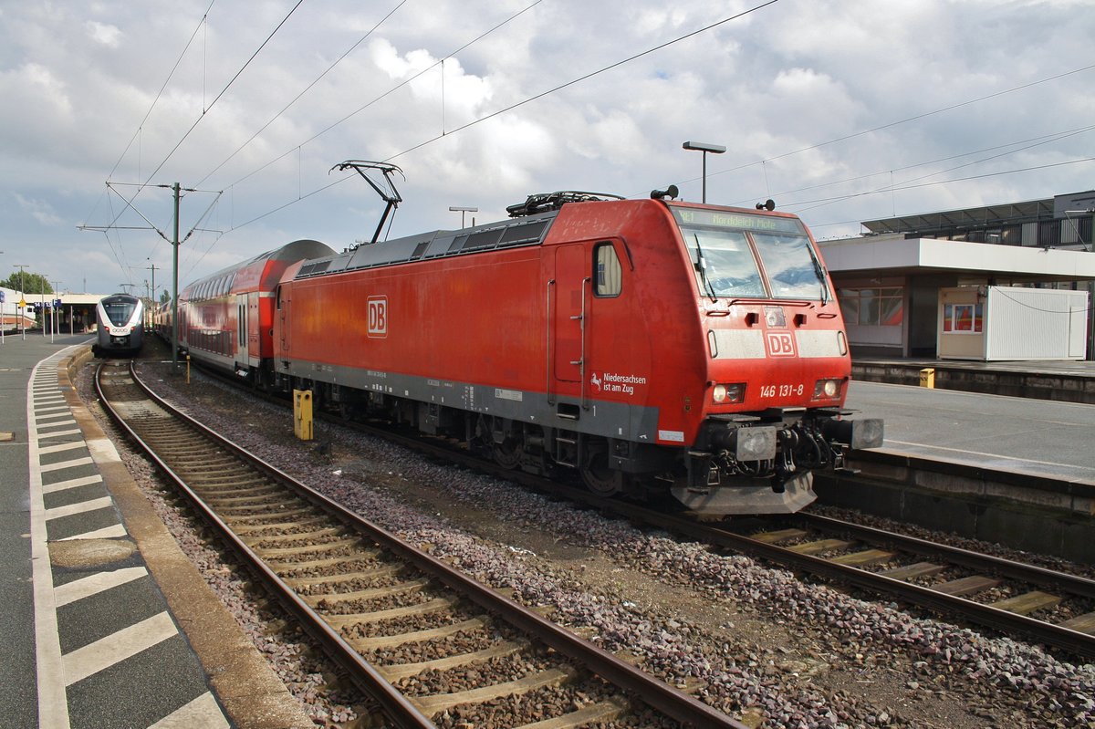 146 131-8 macht sich am 5.8.2017 mit dem RE1 (RE4426) von Hannover Hauptbahnhof nach Norddeich Mole im Startbahnhof auf den Weg.