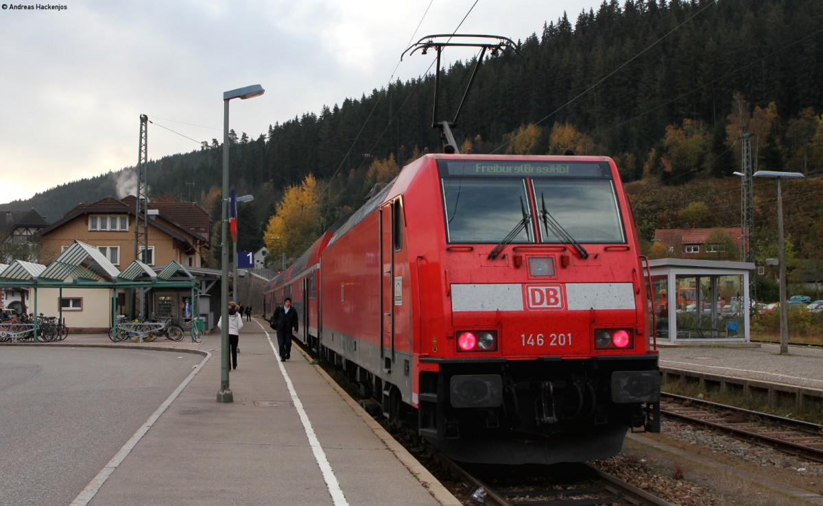 146 201-9 mit der RB 26918 (Neustadt(Schwarzw)-Freiburg(Breisgau) Hbf) in Neustadt 4.11.14