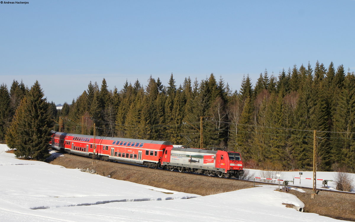 146 230-8 mit der RB 17215 (Freiburg(Brsg)Hbf-Titisee) bei Hinterzarten 21.2.19