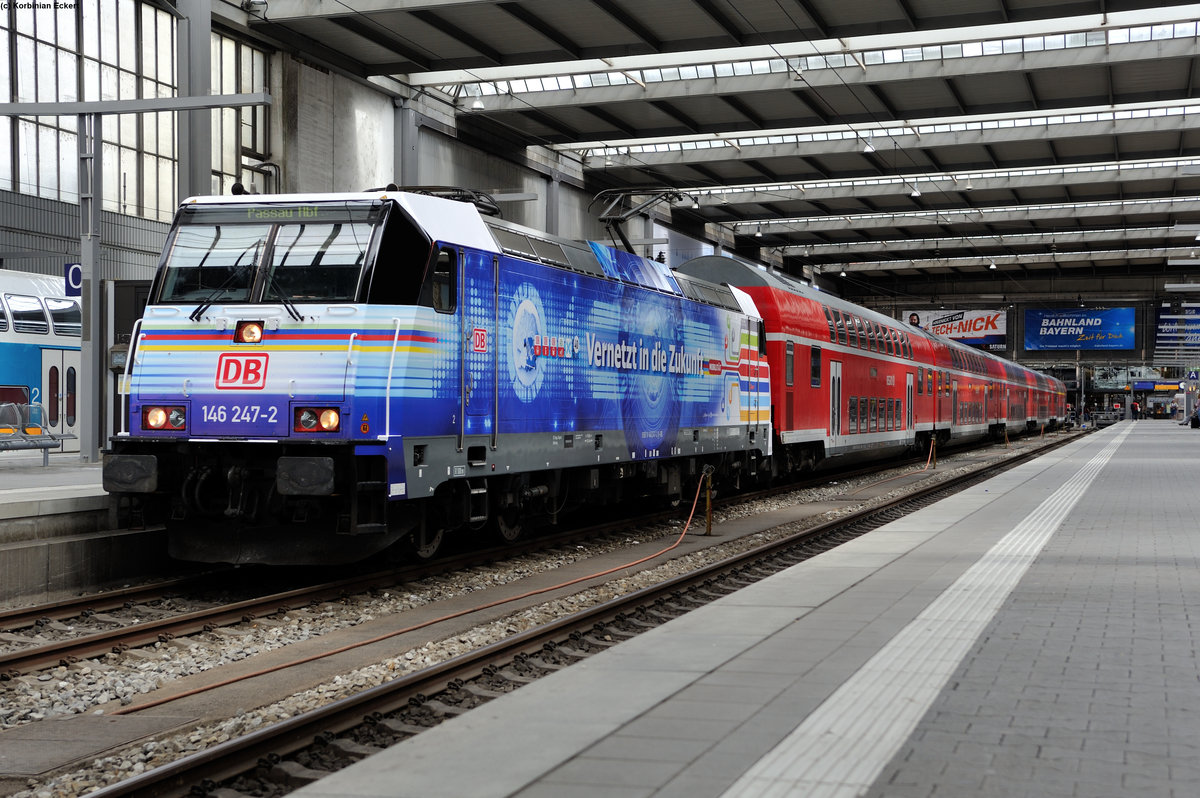 146 247-2 mit dem RE4074 von München nach Passau Hbf kurz vor der Abfahrt in München Hbf, 01.08.2015