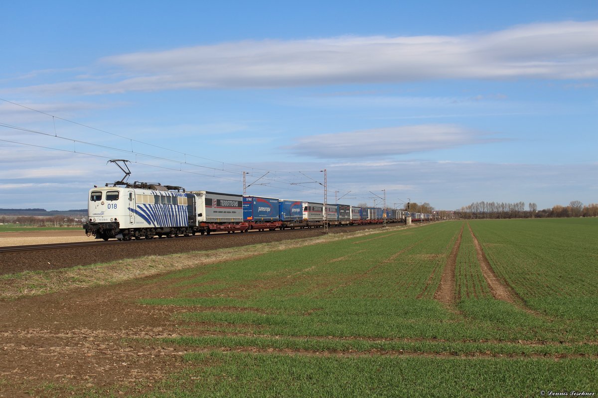 151 018-9 Lokomotion mit vollem Paneuropa/Terratrans-KLV bei Niedernjesa am 04.04.2018
