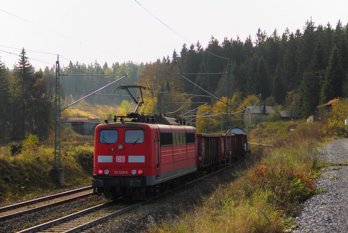 151 028-8 DB als Schublok ber die Frankenwaldrampe am 24.10.2014.