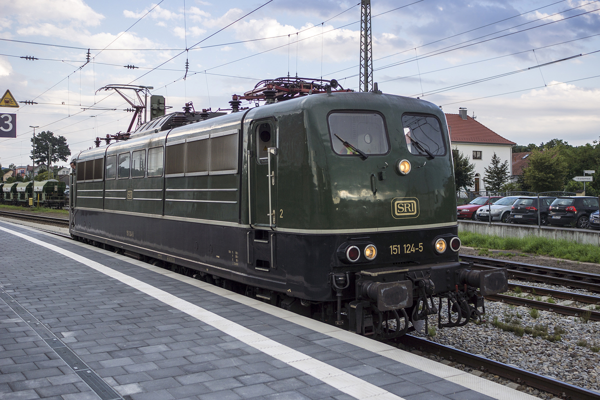151 1245 der Scherer Rail Invest (SRI) rangiert am Abend des 18.08.