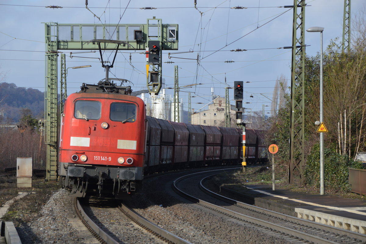 151 141-9 in Oberlahnstein

Aufnahme Ort: Oberlahnstein

Aufnahme Datum: Februar / 2019