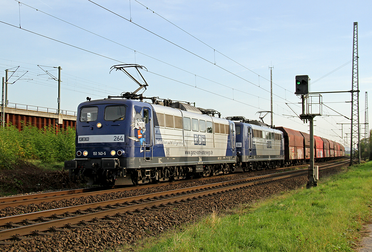 151 143 & 151 084 bei Porz Wahn am 19.10.2017