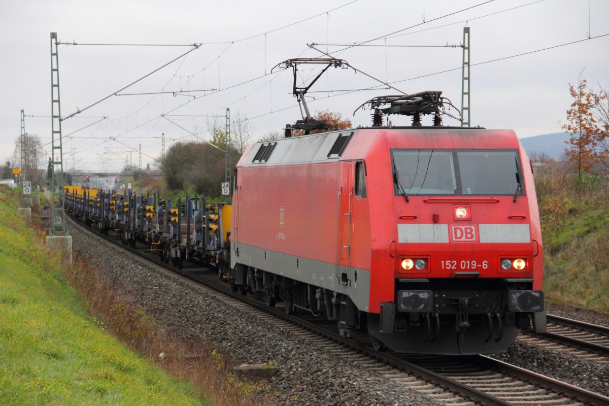 152 019-6 DB Schenker bei Staffelstein am 22.11.2013.