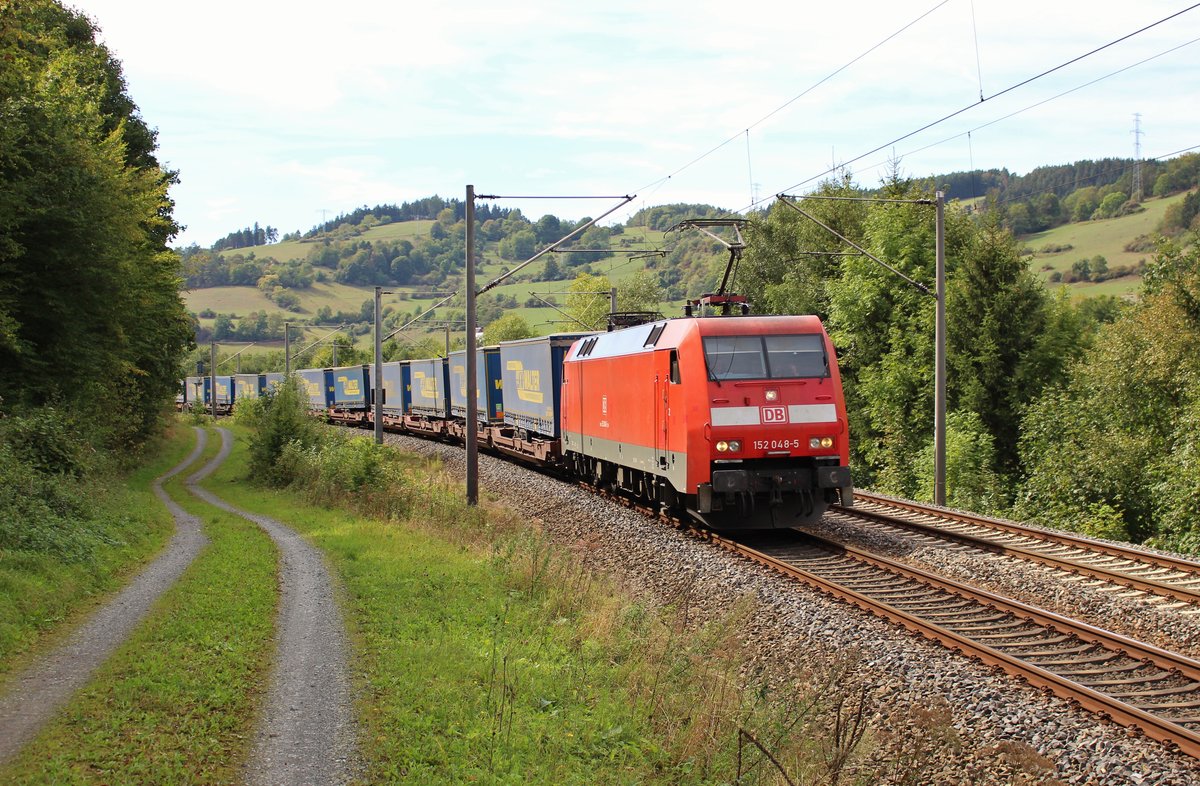 152 048-5 mit dem LKW Walter Zug zu sehen am 11.09.18 bei Oberloquitz.