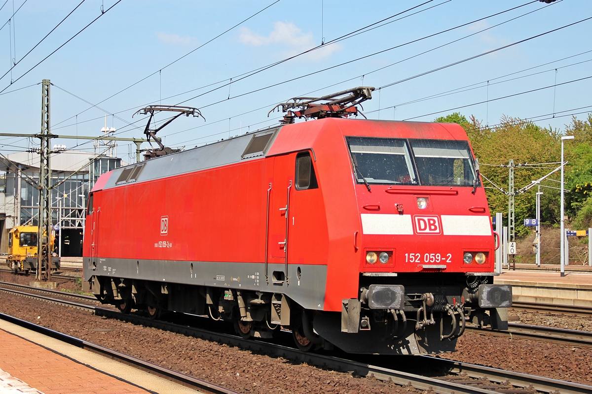 152 059-2 Solo in Richtung Süden unterwegs. Kassel Wilhelmshöhe 25.04.2014