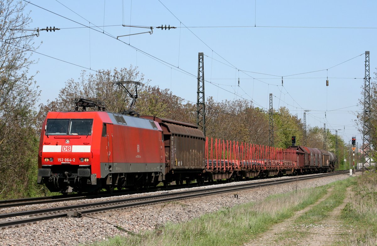 152 064 mit EZ 44625 (Mannheim Rbf–Basel SBB Rb) am 24.04.2015 in Heitersheim
