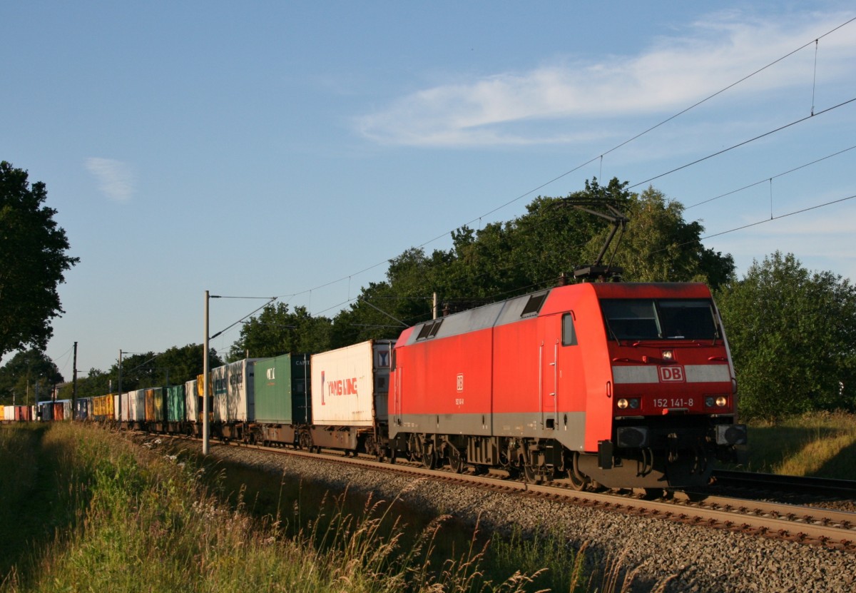 152 141 mit Umleiter-IKE 50035 (Hmb-Billwerder–Nrnberg) am 23.06.2009 in Klecken