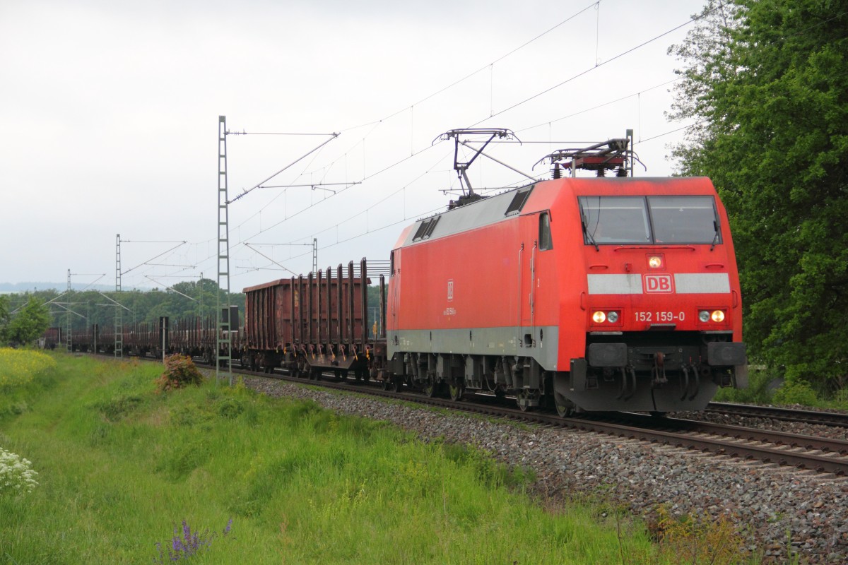 152 159-0 DB Schenker bei Staffelstein am 13.05.2014.