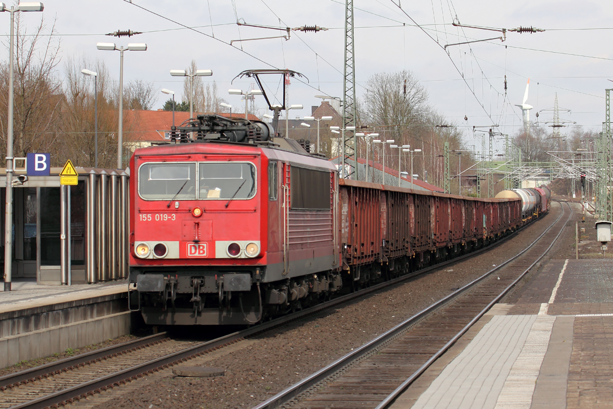 155 019-3 durchfährt Recklinghausen 3.4.2015