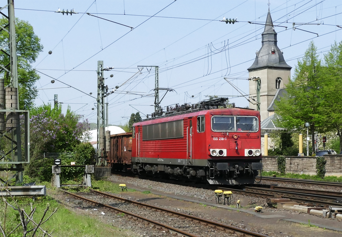 155 218-1 mit gem. Güterzug durch Remagen - 21.04.2018