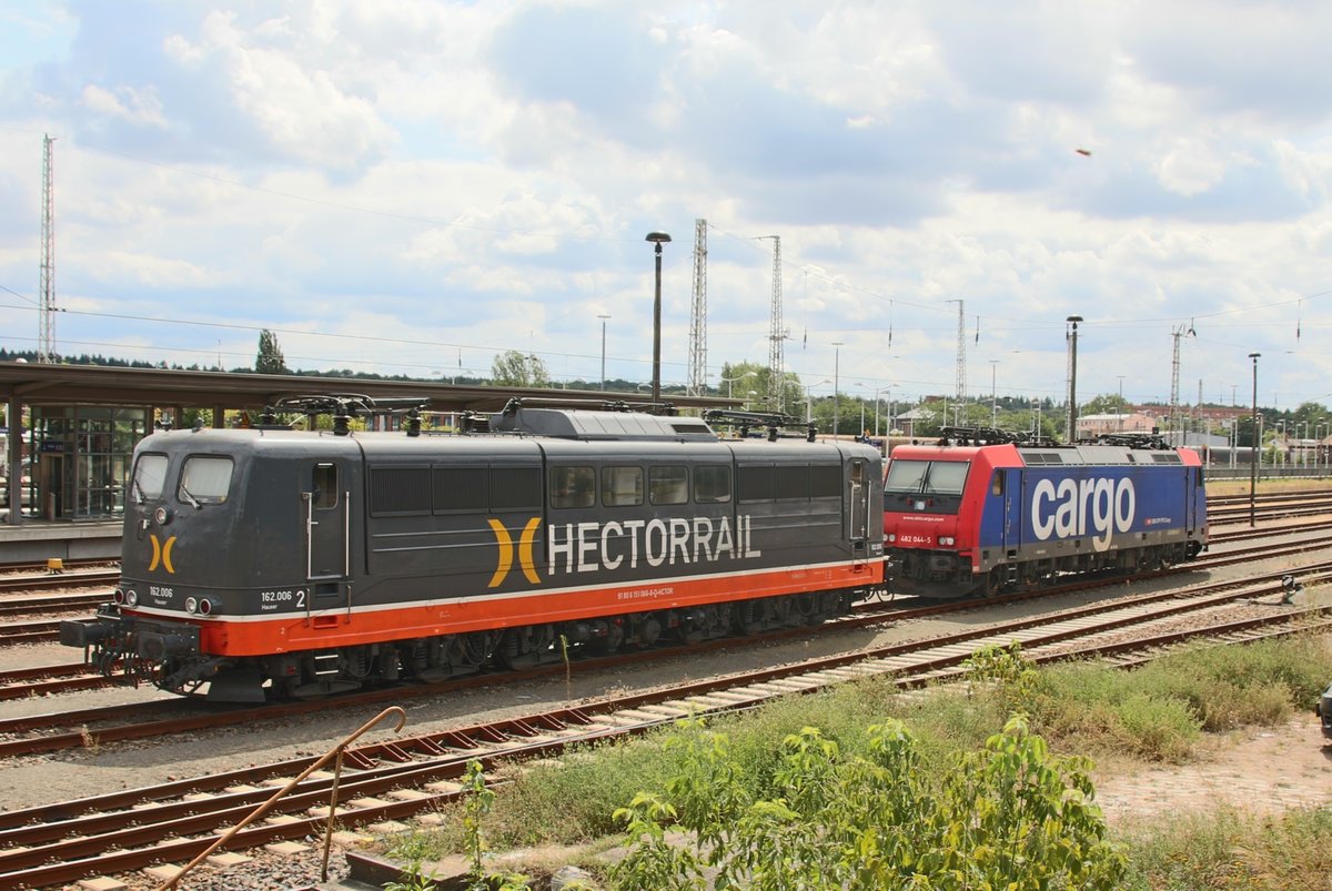 15.8.2018. 175 Jahre Berlin-Stettiner Eisenbahn. Jubiläum ohne Feier. Dafür 151 066 / Hector Rail und 482 044 / SBB Cargo in Eberswalde Hbf