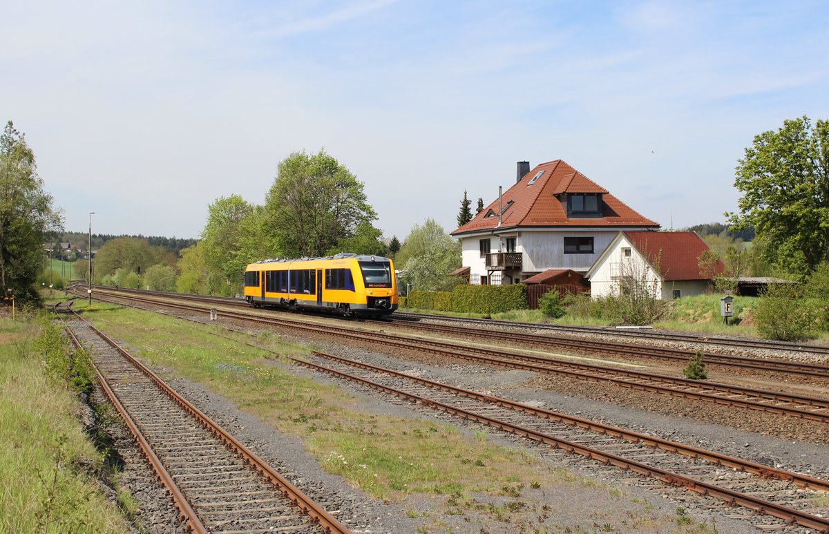 1648 202 (Oberpfalzbahn) zu sehen am 10.05.16 in Pechbrunn. Bahnbilder.de
