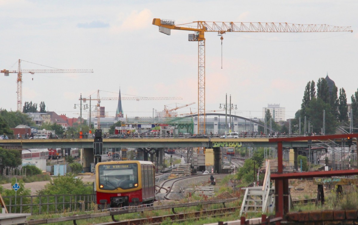 17.6.2014 Großbaustelle Berlin Ostkreuz / Warschauer Str. vom RB14 aus, kurz vor Ostbahnhof gesehen