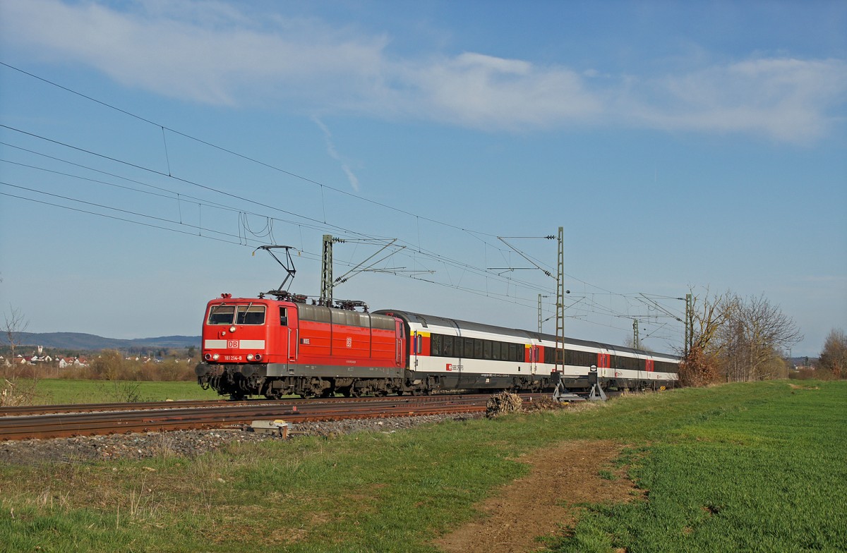 181 214-8  Mosel  mit IC 182 Zrich HB - Frankfurt(Main)Hbf kurz vor Welschingen-Neuhausen. 15.04.13