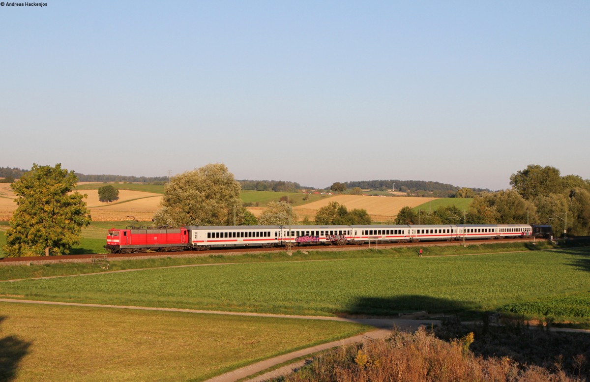 181 215-5 und 182 598-3 mit dem IC 2053 (Saarbrücken Hbf-Stuttgart Hbf) bei Helmsheim 1.10.15