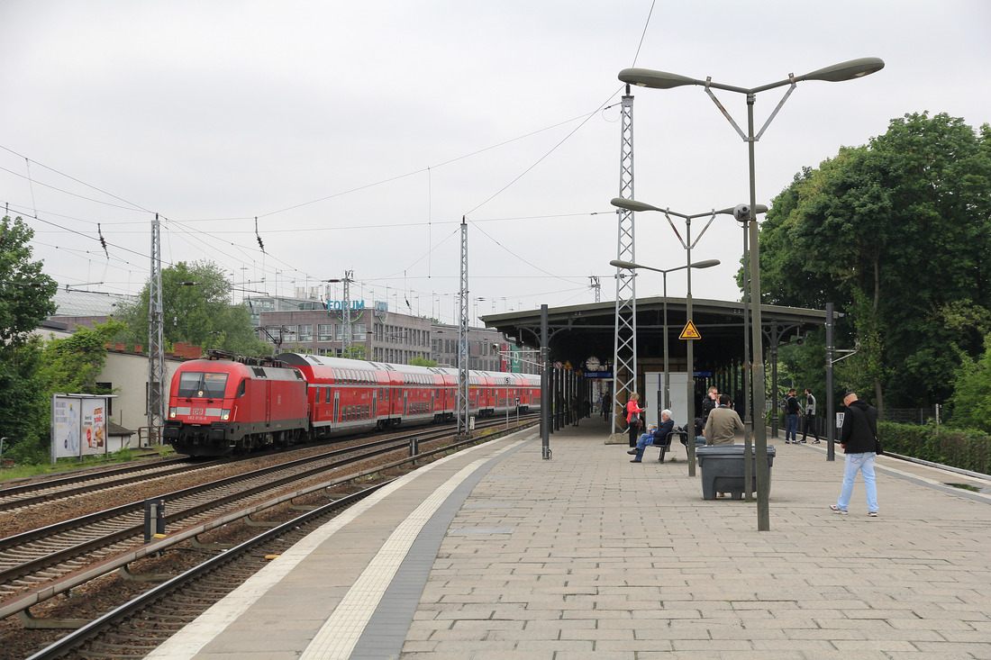 182 016 wurde am 11. Mai 2016 in Berlin-Köpenick fotografiert.