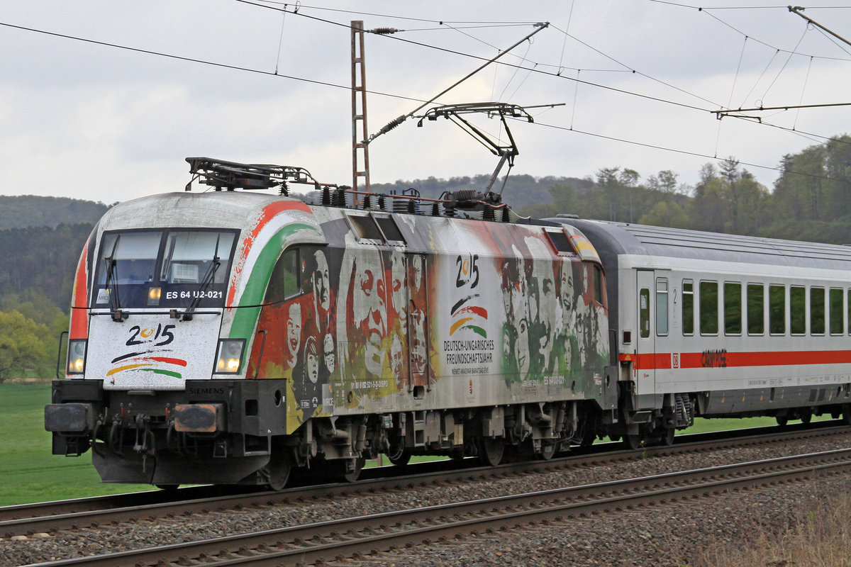 182 521-5 am 24.04.16  9:45 nördlich von Salzderhelden am BÜ75,1
in Richtung Göttingen