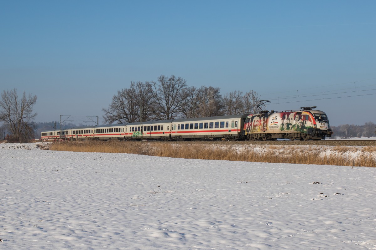 182 521  Deutsch-Ungarisches Freundschaftsjahr  mit dem IC 2083 am 22. Januar 2016 bei Weisham.