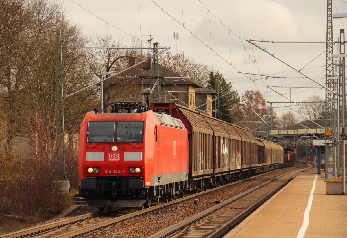 185 046-0 DB Schenker in Hochstadt/ Marktzeuln am 06.02.2014.