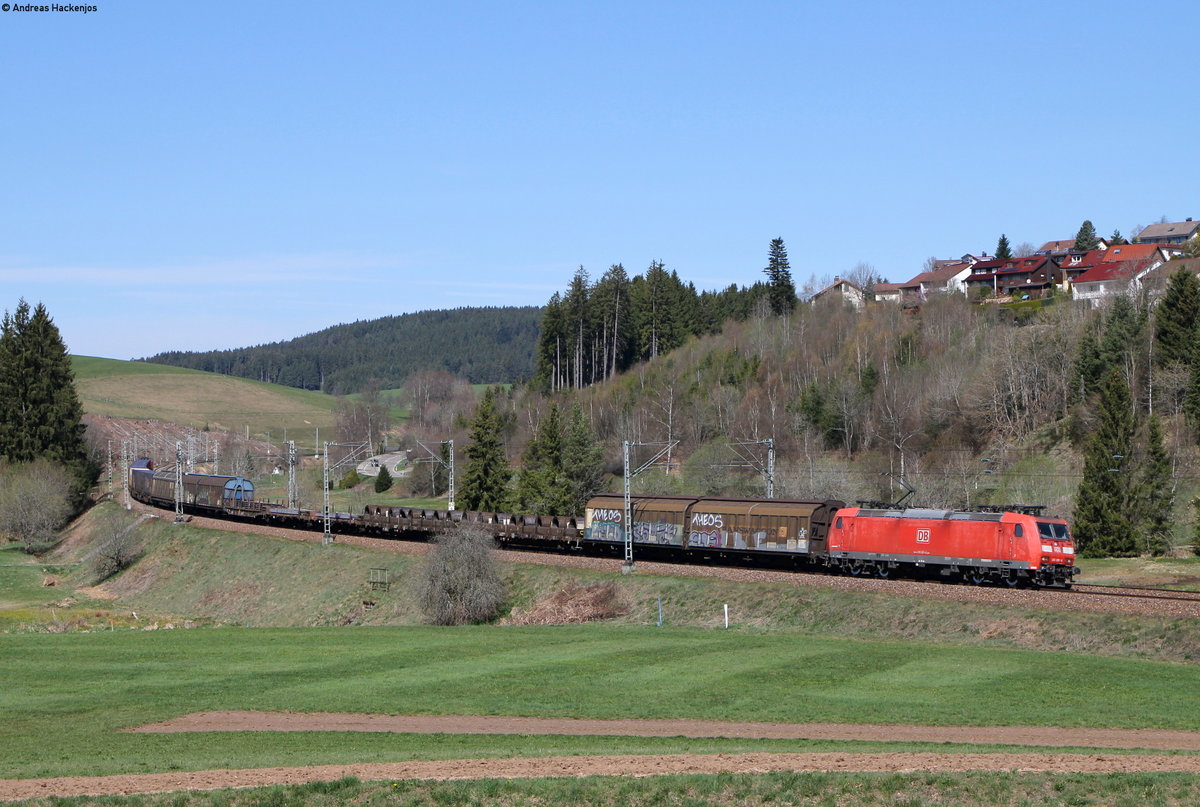 185 091-6 und 185 185 247-4 mit dem umgeleiteten EZ 45175 (Kornwestheim Rbf - Singen(Htw)) bei St.Georgen 10.4.17