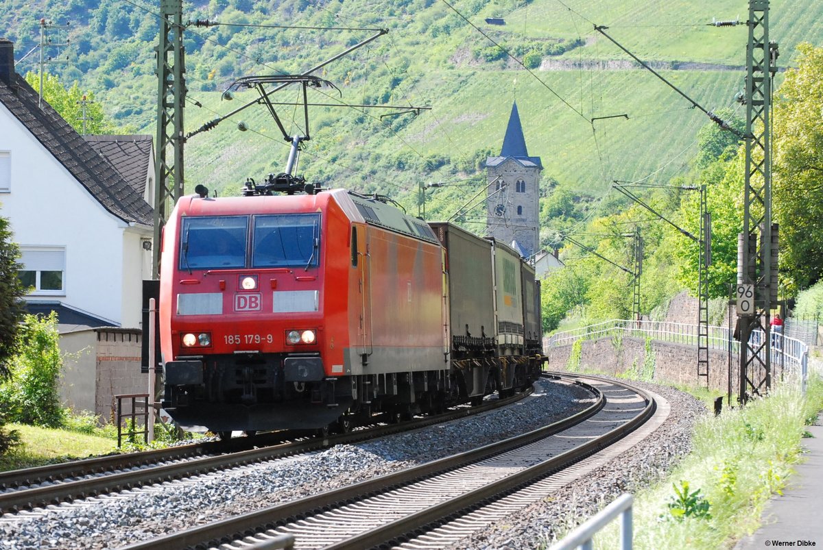 185 179 mit KV-Zug bei St. Goarshausen-Wellmich - 18.05.2013